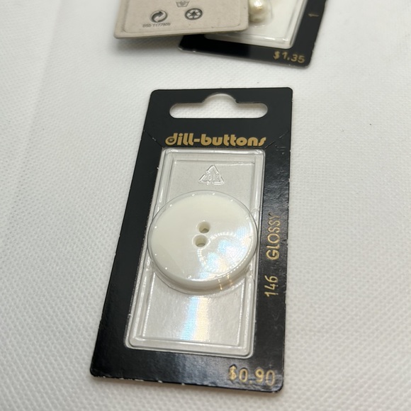 Vintage buttons by dill buttons Germany  for crafts, junk journals & sewing - Picture 6 of 9